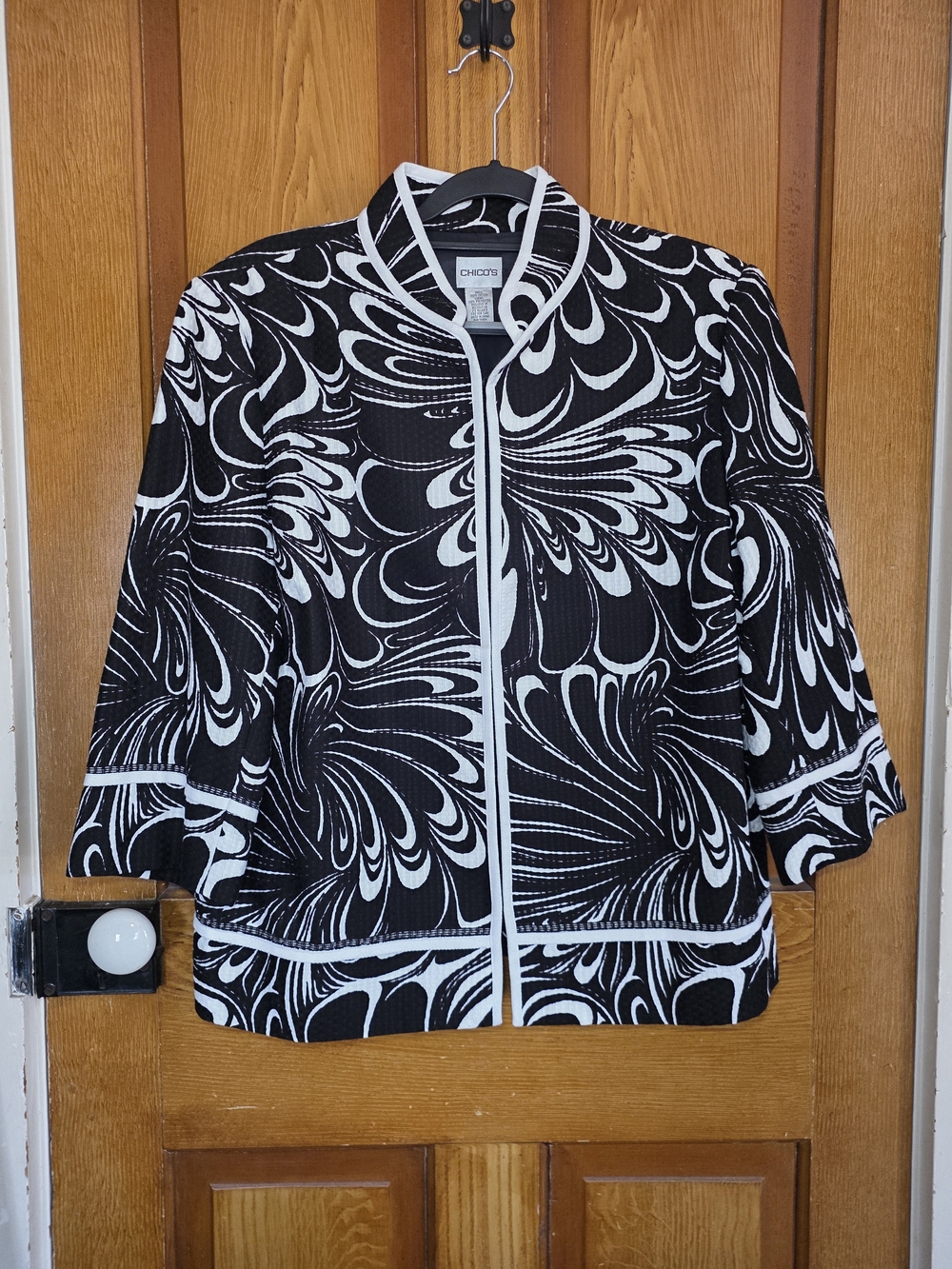 Chico's Black & White Abstract Swirl Jacket